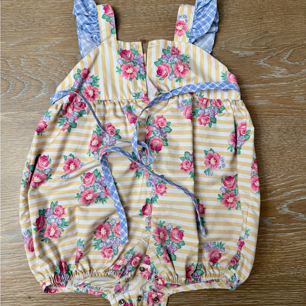 Charming Fun VTG Floral and Striped Kids Bubble, flutter sleeve, tie belt - Picture 2 of 4